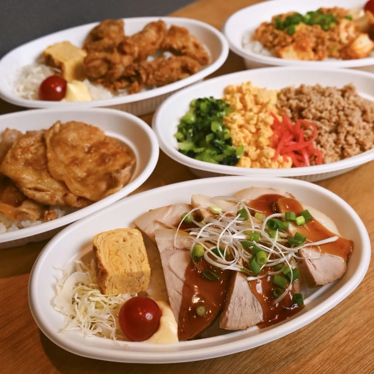 毎日手づくりの丼弁当各種